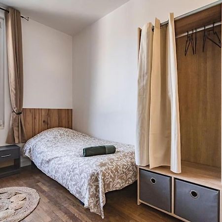 La "Taniere" Pour 6 Personnes Apartment Isles-sur-Suippe Exterior photo